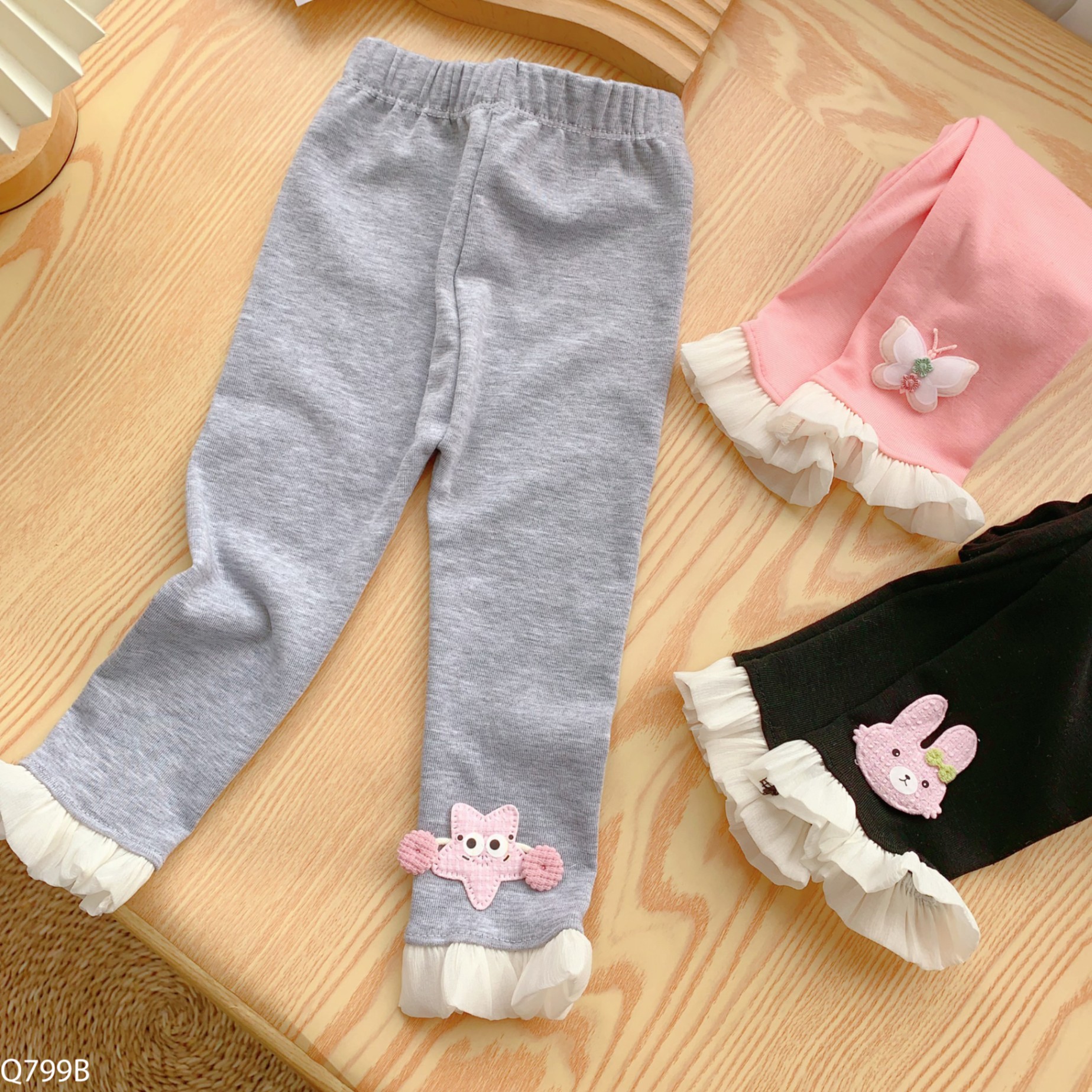 Q799B - Quần Legging Bèo Đính Nơ Xám-1(8-10kg)