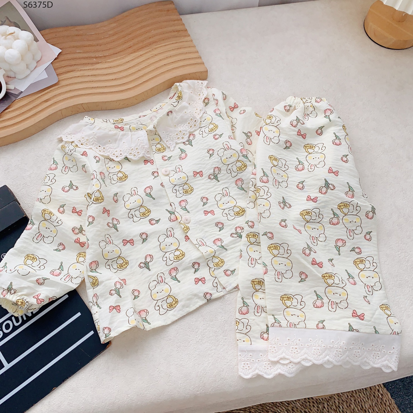 S6375D - Set Pijama Cổ Ren Thỏ Kem-1(8-10kg)