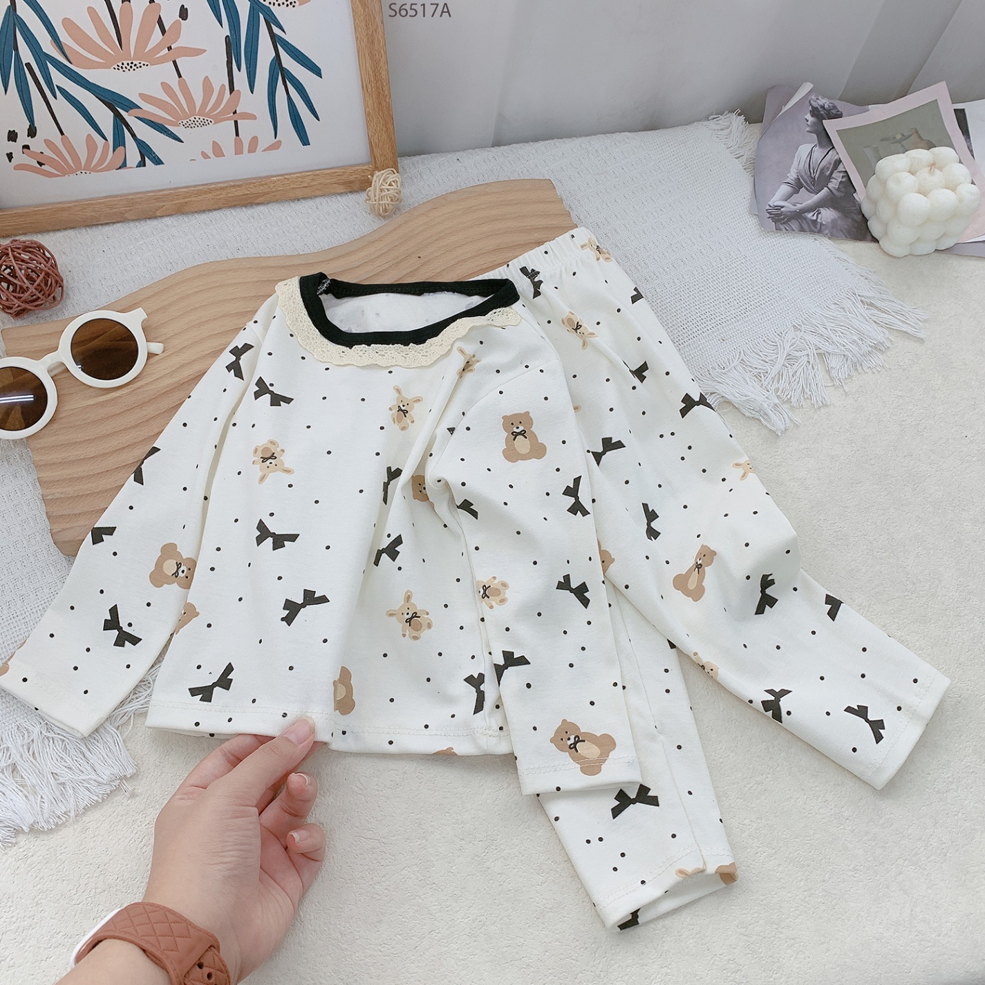 S6517A- Set Cotton Viền Ren Gấu Nơ Đen-80(8-10kg)