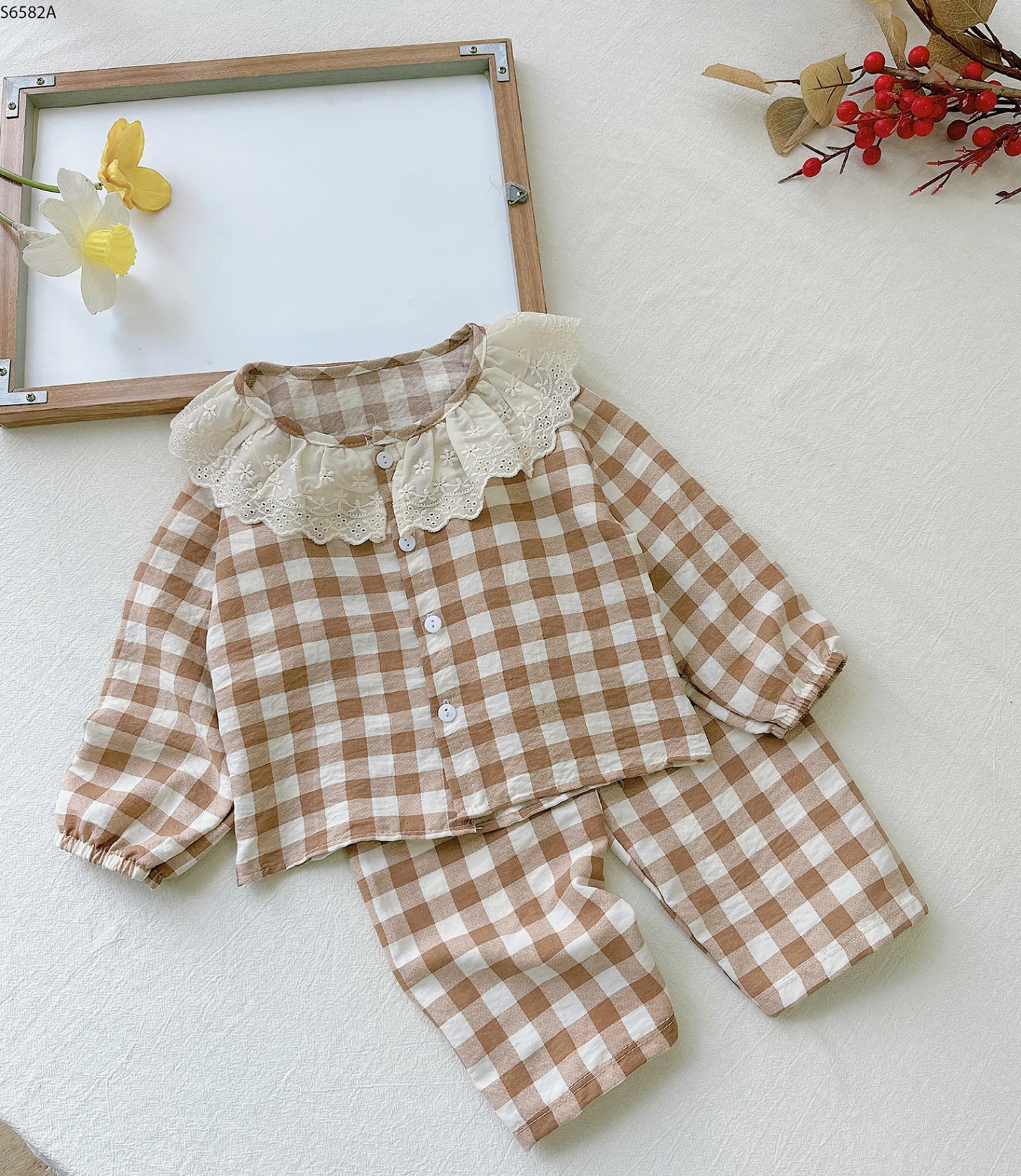 S6582A- Set Pyjama Cổ Bèo Kẻ Nâu-80(8-10kg)