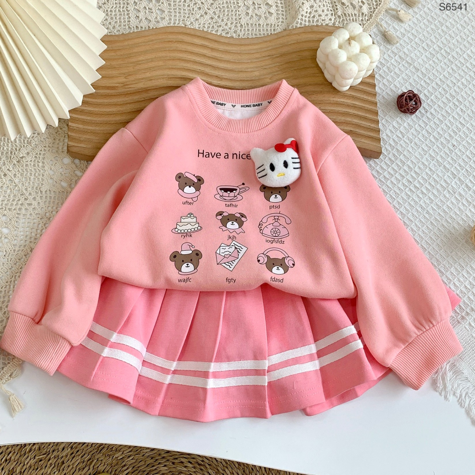 S6541- Set Nỉ Hồng Hoạt Hình Hello Kitty CV Xếp Ly