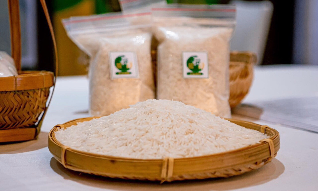 CHIA SẺ TỪ CÔ HẰNG TRỊNH, NIỀM VUI TÌM LẠI VỊ GẠO XƯA 