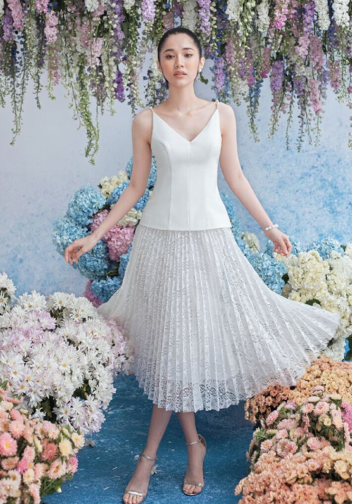 Đầm ren trắng xòe bẹt vai tay dài quyến rũ - DN480 - AloraShop21