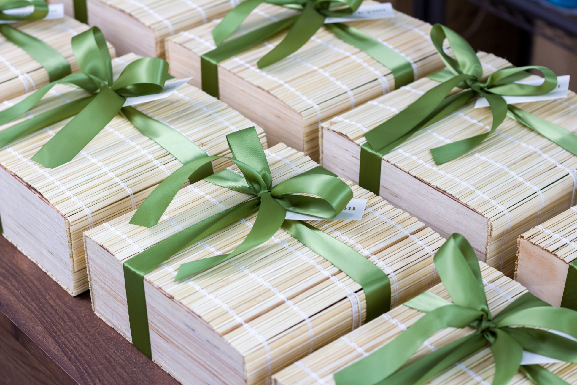 QUÀ TẶNG DOANH NGHIỆP