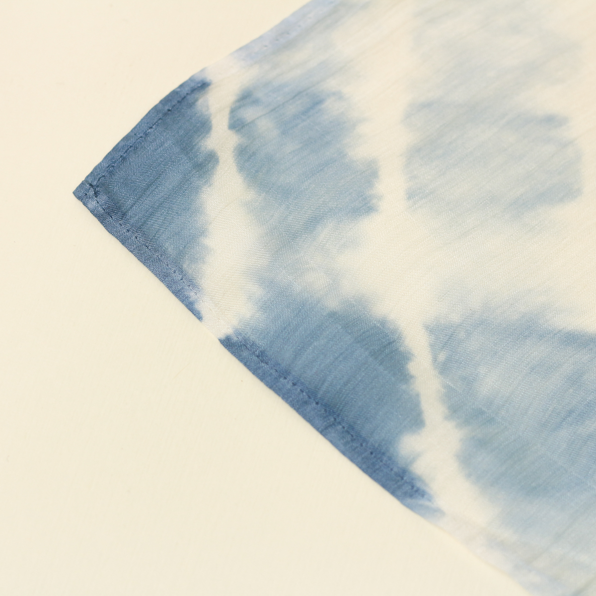 Khăn lụa tơ tằm (90x90cm)