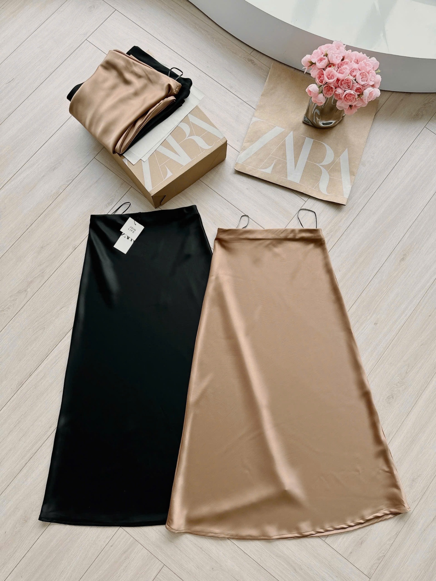 VÁY LỤA ZR ĐUÔI CÁ CẠP LIỀN 2 MẦU