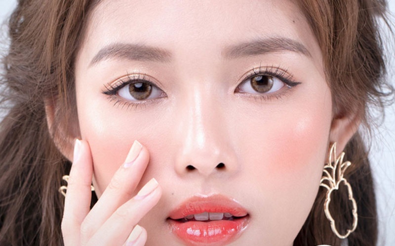 Bí kíp chọn Lens giãn tròng để mắt to tròn, đẹp như các Idol