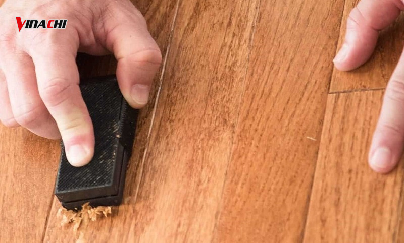 Chuẩn bị bề mặt gỗ trước khi sơn