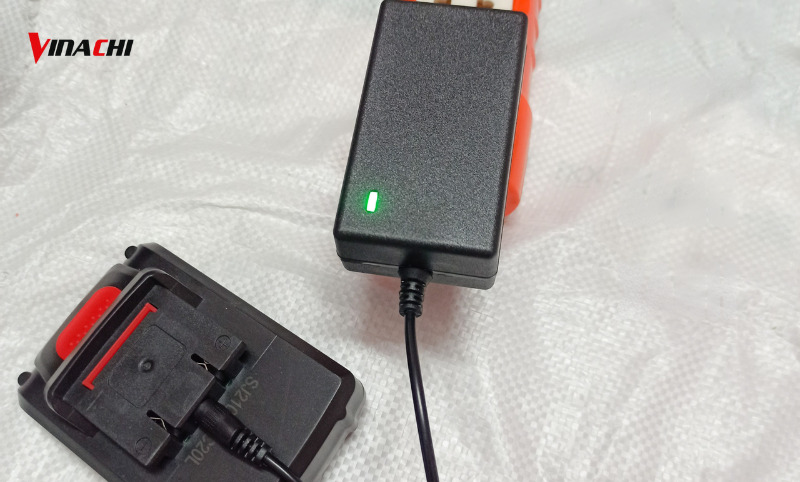 Pin sạc nhanh hơn bình thường có sao không?