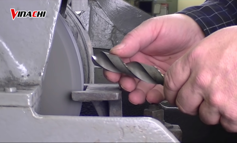 Một số điểm cần lưu ý khi mài mũi khoan