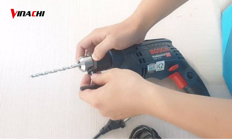 Những điểm cần lưu ý khi tiến hành tháo mũi khoan