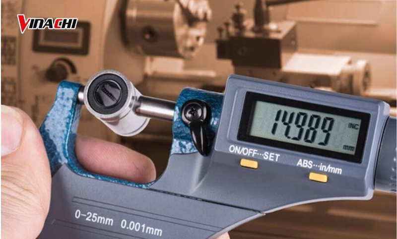 Thước Panme được sử dụng trong nhiều lĩnh vực, công việc khác nhau