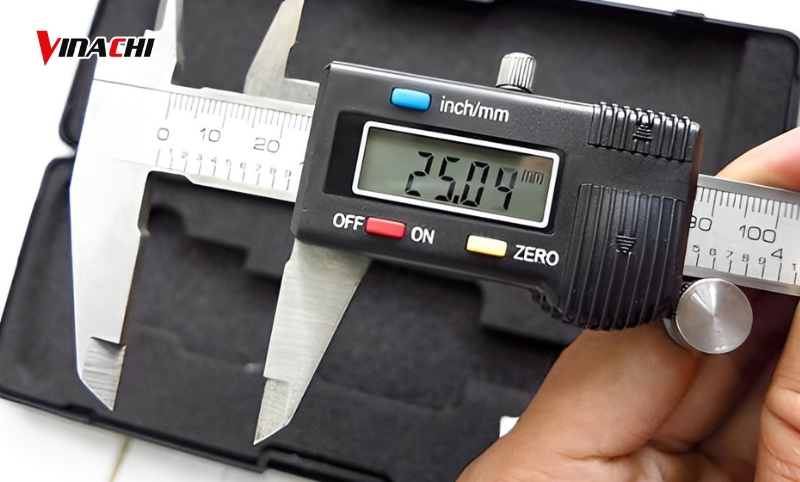 Sử dụng thước kẹp để đo kích thước bên ngoài