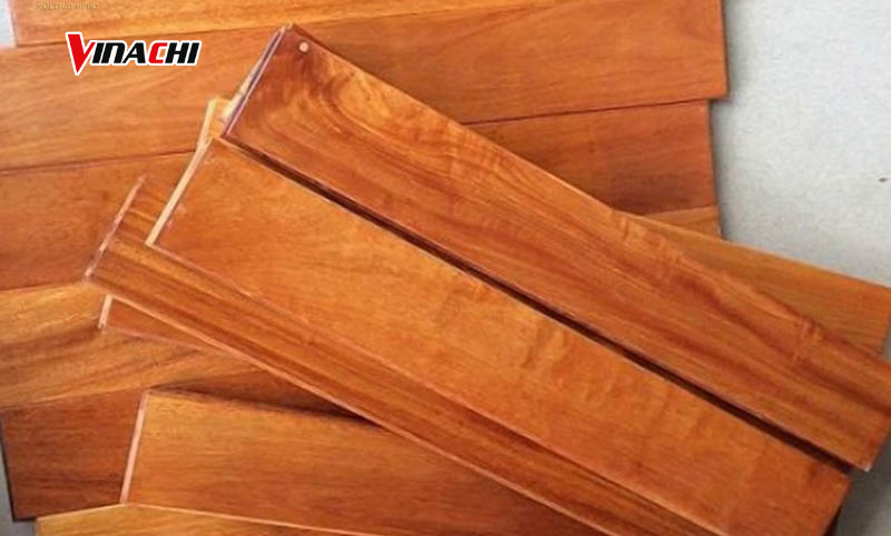 Chuẩn bị bề mặt gỗ sạch và khô