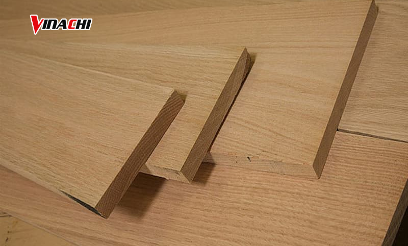 Chuẩn bị bề mặt gỗ sạch và khô