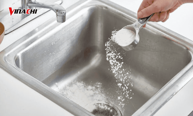 Thông tắc chậu rửa bát bằng bột thông tắc