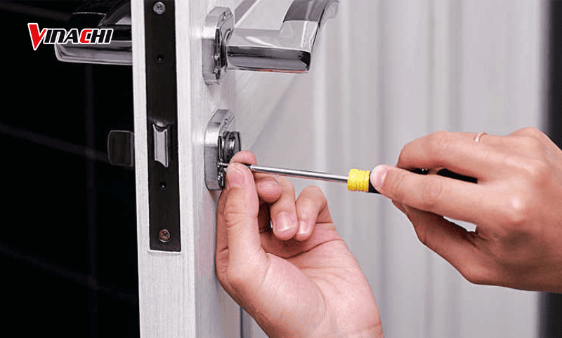 Một số điểm cần lưu ý khi mở khoá cửa