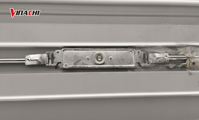 Hướng dẫn cách mở khoá cửa cuốn cơ khi bị mất chìa