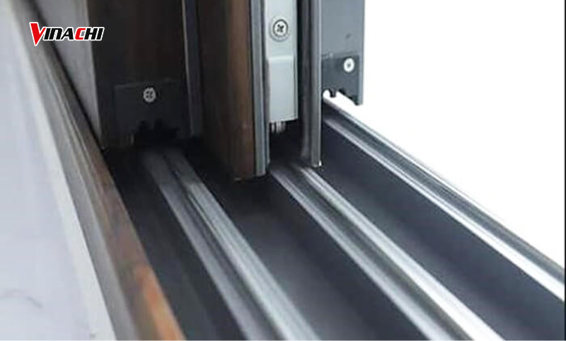 Các vấn đề thường gặp khi thay bánh xe cửa lùa nhôm