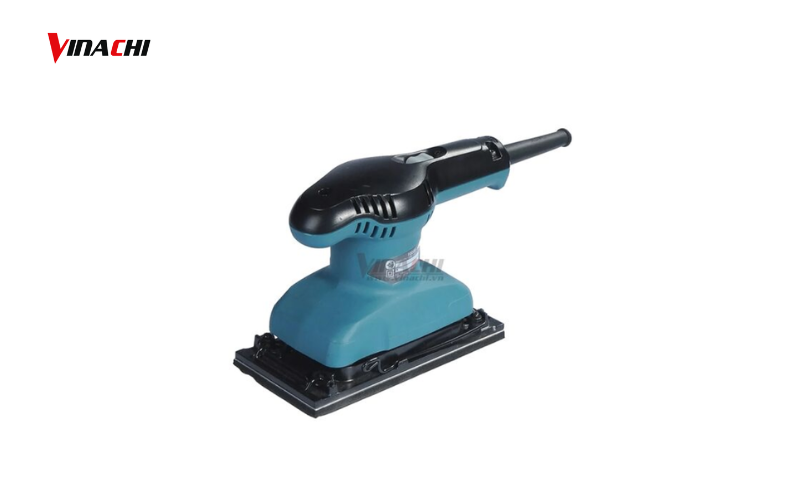 Máy chà nhám rung giúp chà kỹ các góc cạnh