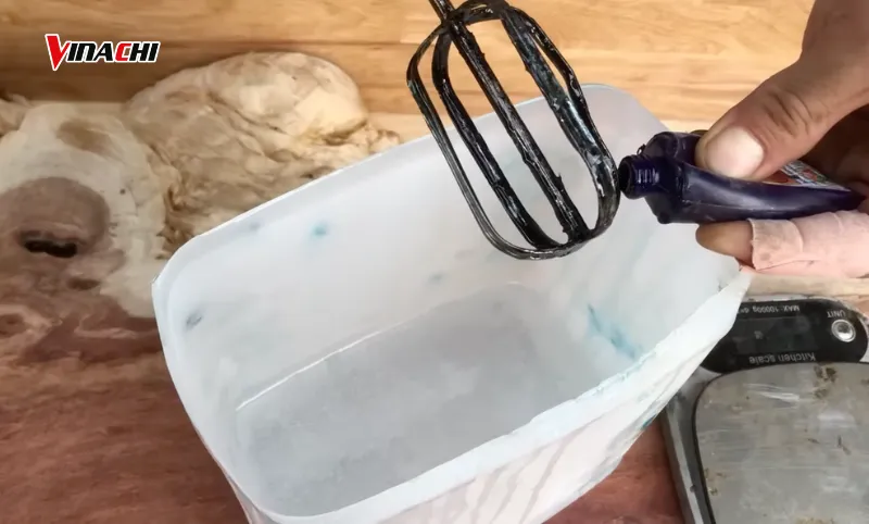 Pha trộn keo Epoxy