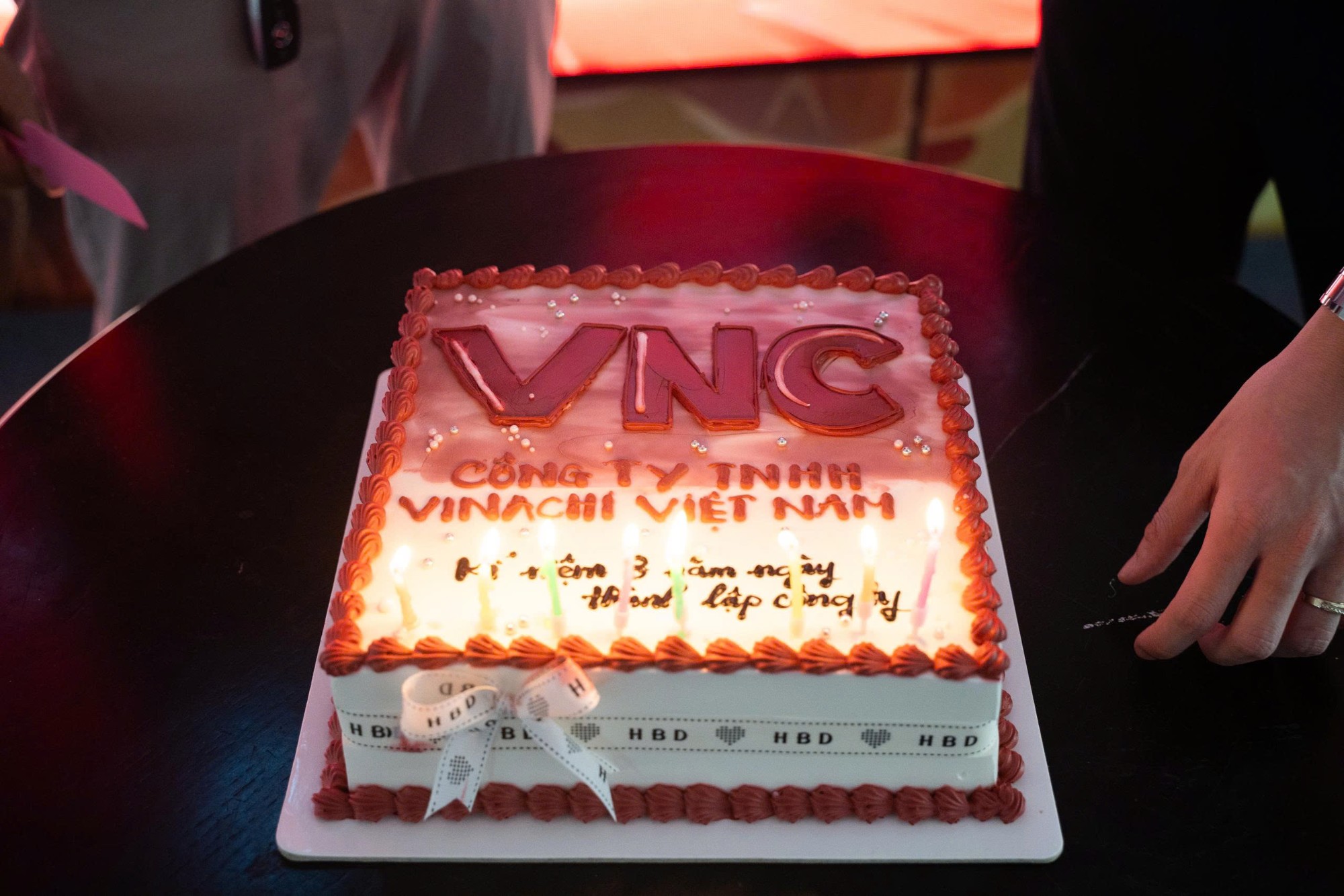 Bánh kỷ niệm 8 năm thành lập Công ty TNHH Vinachi Việt Nam