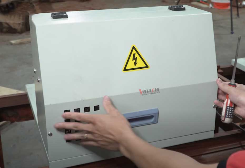 May got canh go cong nghiep