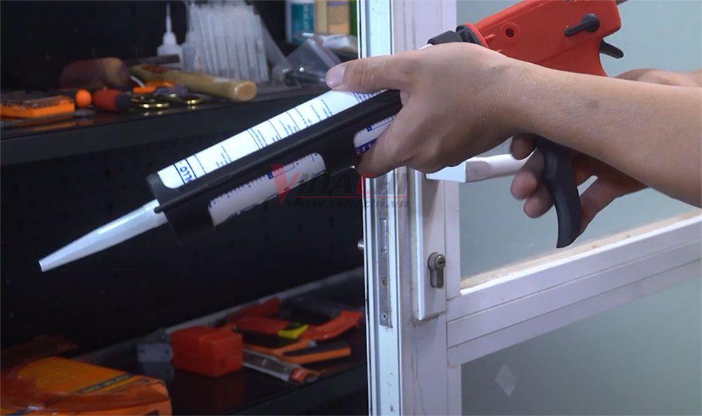 Súng bắn keo Duratec - Dụng cụ vá phổ biến trong ngành nội thất