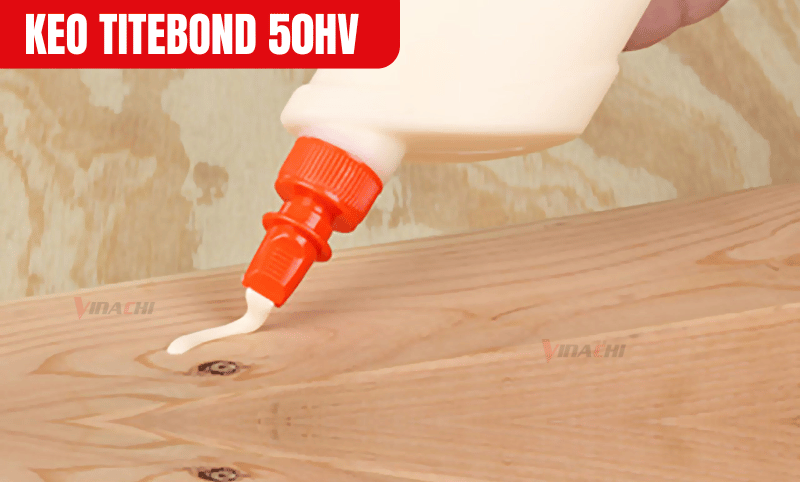 Trước khi dùng, cần lắc hoặc khuấy đều keo để tránh tình trạng phân lớp, giúp keo đạt độ đồng nhất