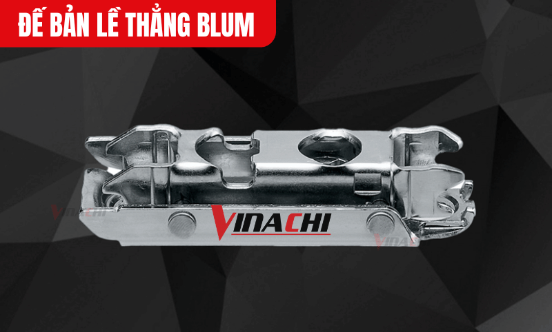 Sử dụng ốc điều chỉnh chiều cao để căn chỉnh cánh cửa sao cho thẳng hàng với thân tủ