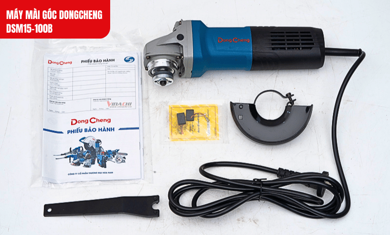 Dụng cụ đi kèm bộ phụ kiện đầy đủ, giúp bạn hoàn thành công việc nhanh chóng và dễ dàng