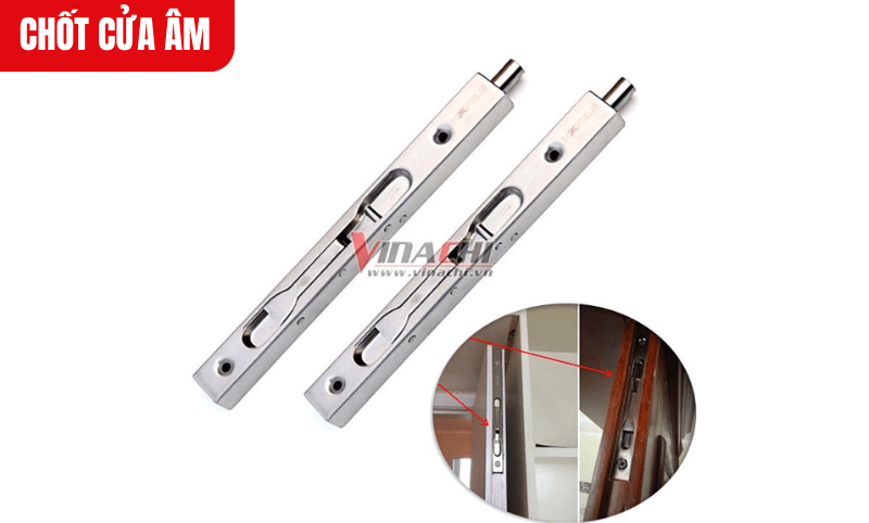 Nhờ thiết kế ẩn hoàn toàn bên trong cạnh cánh cửa, Chốt cửa âm không lộ ra ngoài  như các loại chốt truyền thống