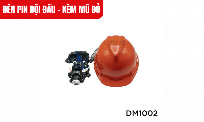 Sự kết hợp giữa Đèn pin đội đầu và mũ đỏ giúp cố định đèn, bảo vệ đầu khỏi tác động từ môi trường bên ngoài