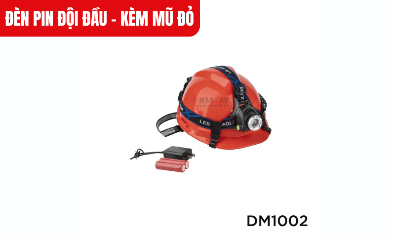 Lắp pin vào Đèn pin đội đầu đúng chiều, đảm bảo tiếp xúc với các cực của đèn