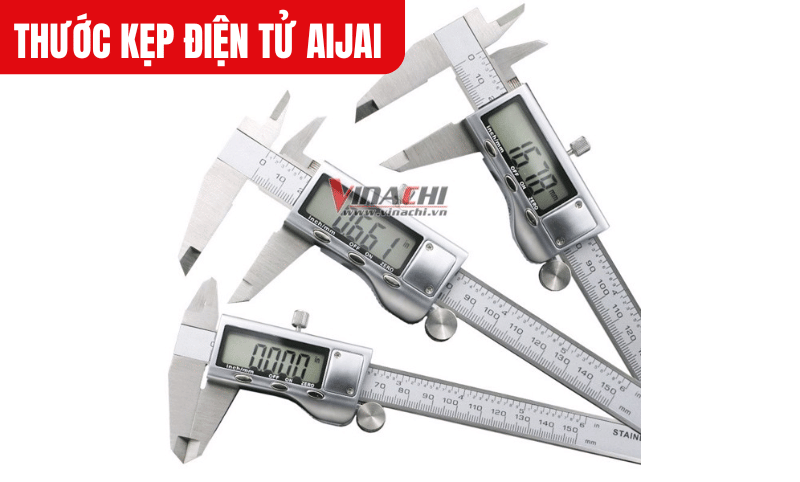Sai số thước chỉ ±0,01mm, kết hợp với màn hình LCD lớn hiển thị số đo sắc nét, rõ ràng