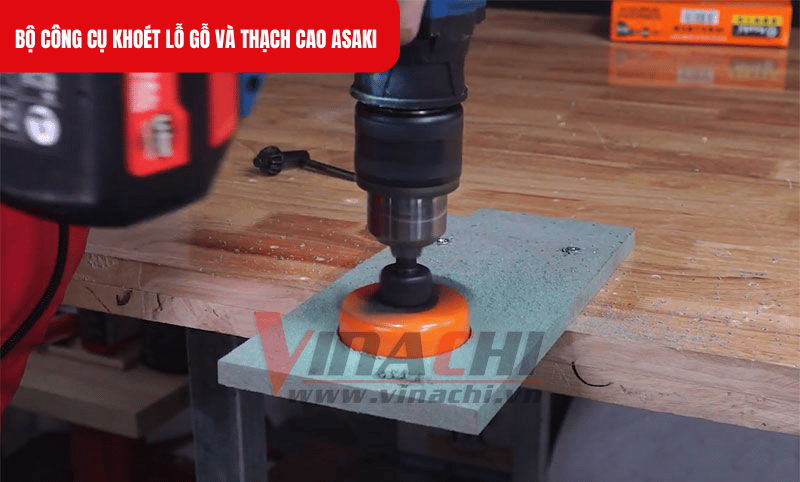 Kiểm tra độ sắc bén của mũi khoét và tình trạng đai xiết trước mỗi lần sử dụng để đảm bảo an toàn