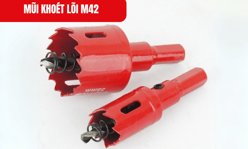 Thiết kế răng cưa sắc bén kết hợp với mũi khoan định tâm tạo lỗ khoan có đường kính và vị trí chính xác