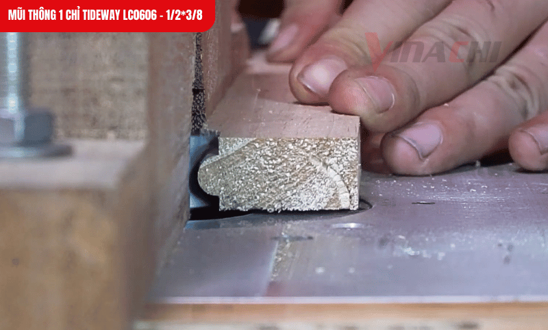 Thân thép chịu lực kết hợp lưỡi hợp kim Đức đảm bảo độ bền và hiệu suất ổn định