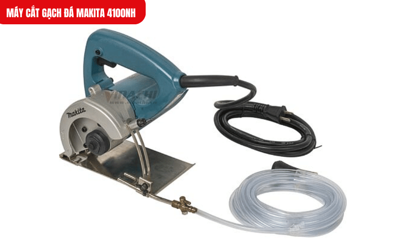Máy cắt gạch đá Makita 4100NH công suất 1300W giúp tạo đường cắt chính xác trên mọi bề mặt gạch, đá
