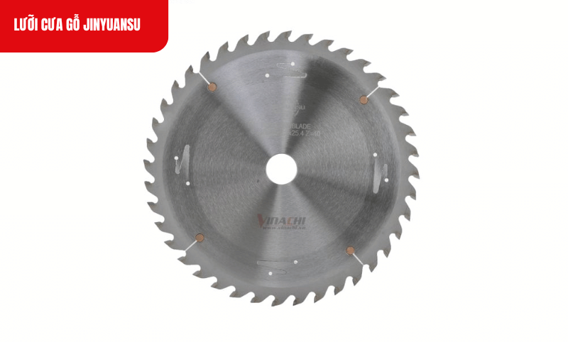 Răng cưa được mài sắc trên máy CNC giúp cắt gỗ mịn màng, chính xác, tiết kiệm thời gian và công sức