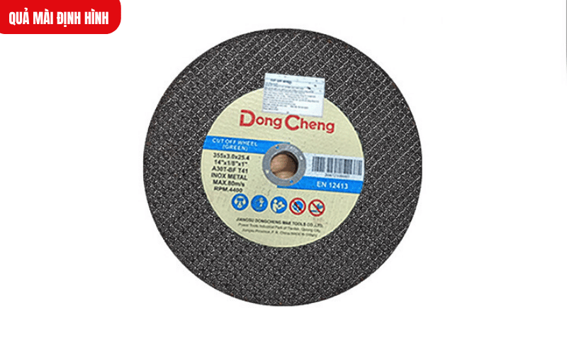 Thiết kế dạng đĩa lớn cho hiệu quả phủ rộng giúp làm sạch nhanh và đều