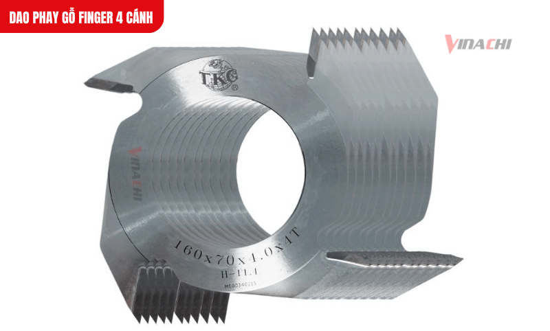 Lưỡi dao 4 cánh sắc bén giúp phay mộng finger nhanh, đều và mượt