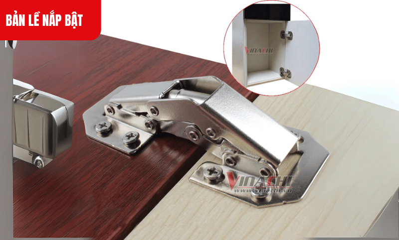 Bản lề nắp bật được làm từ thép cao cấp, có khả năng chịu lực tốt, không bị biến dạng khi sử dụng lâu dài