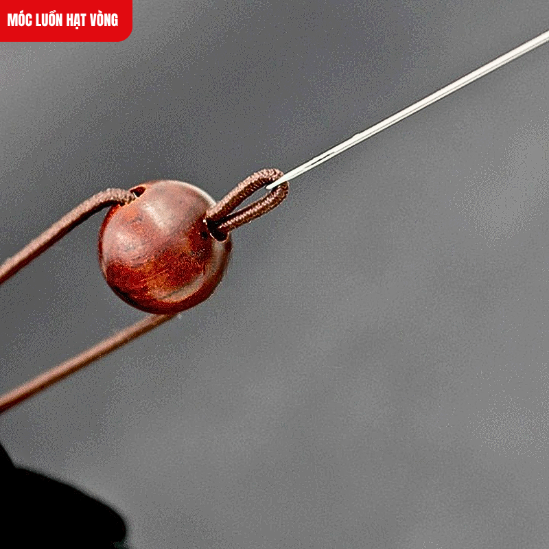Móc luồn hạt vòng làm bằng hợp kim bền chắc, lỗ 1,5mm dễ luồn dây, không gỉ sét, tiện dụng và nhỏ gọn