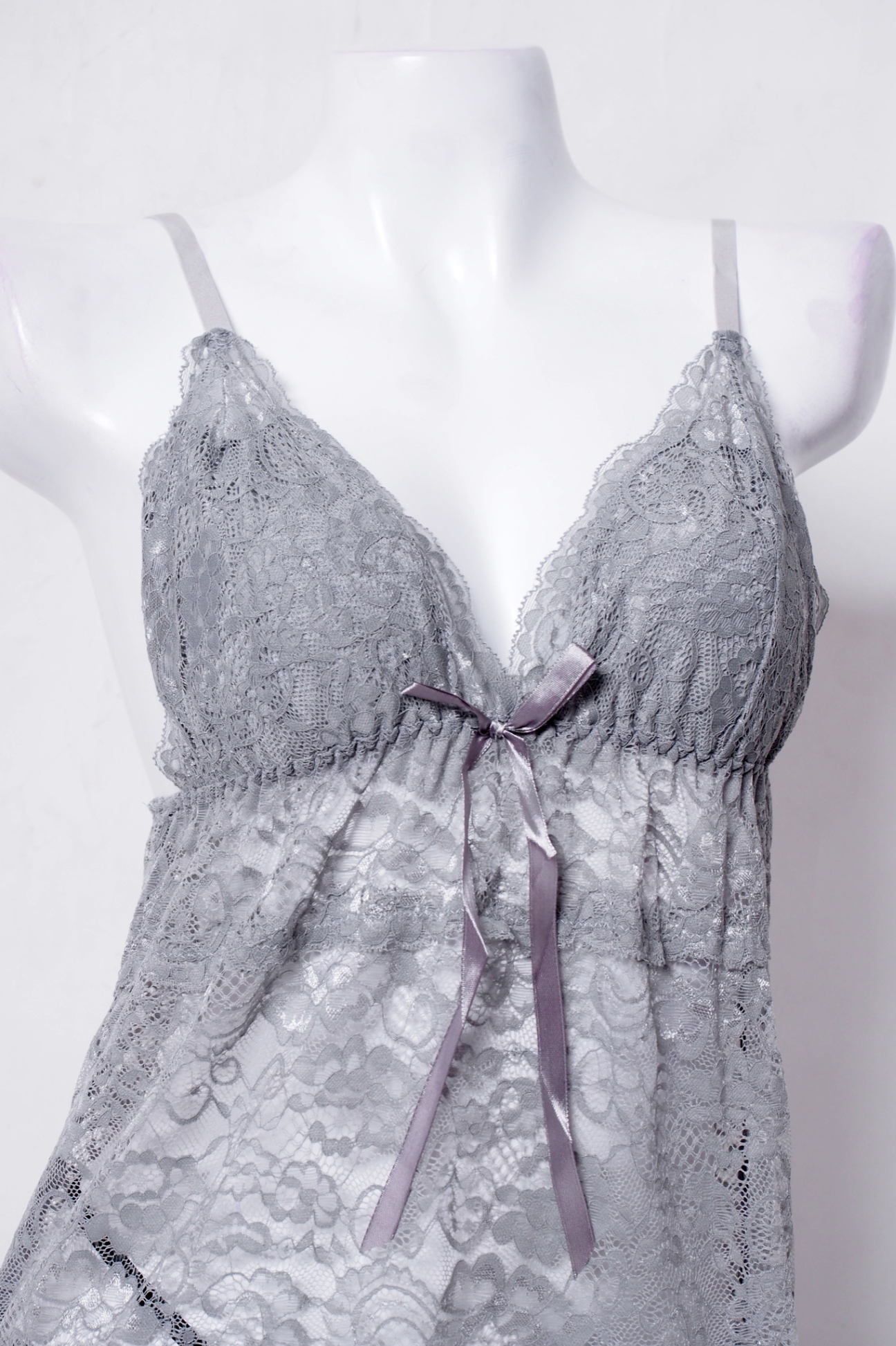 Váy ngủ 2 dây cho nữ với chất vải lụa ngọc trai – LuxOne