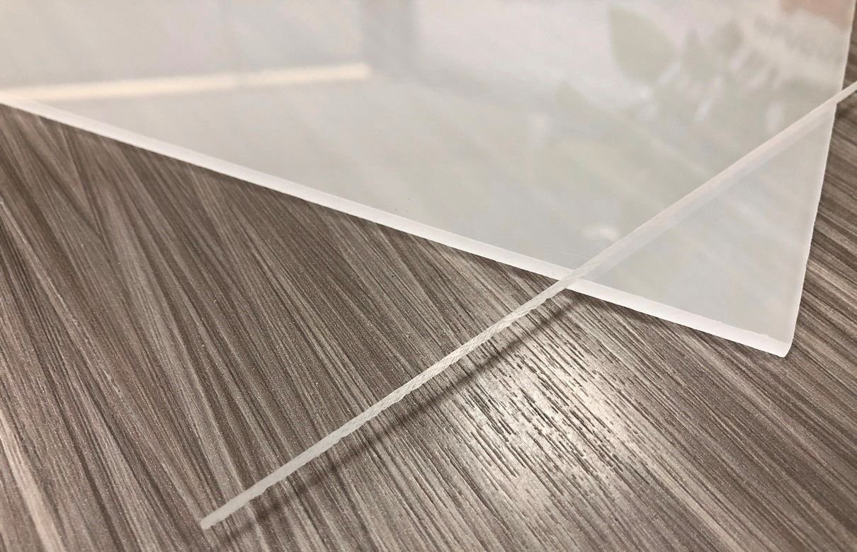 Tấm Acrylic là gì? ứng dụng trong đời sống hiện nay?