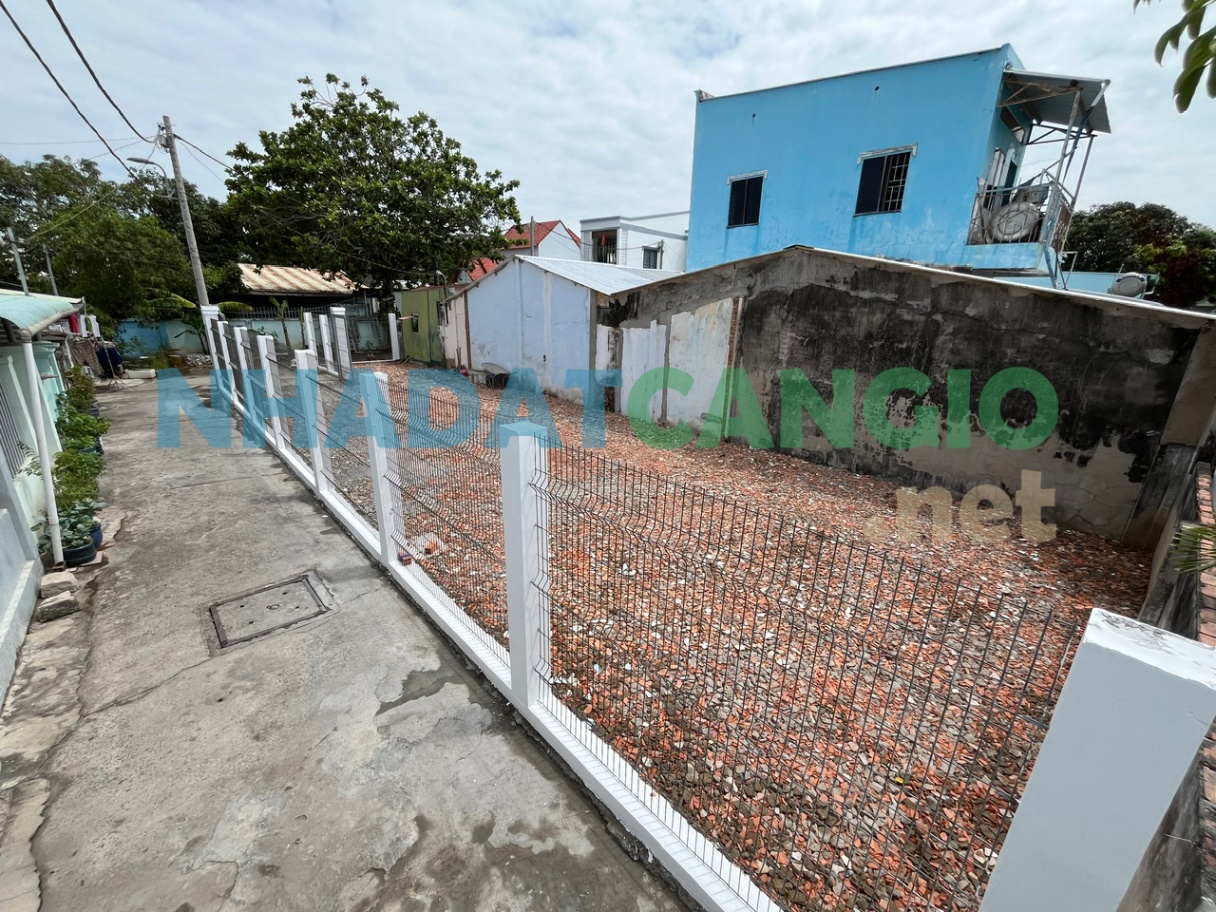 Bán Đất 2 Mặt Tiền Full Thổ Cư 150m2, Đường Bê Tông 3m, Cách Đường Lê Thương 30m, Trung Tâm Cần Thạnh
