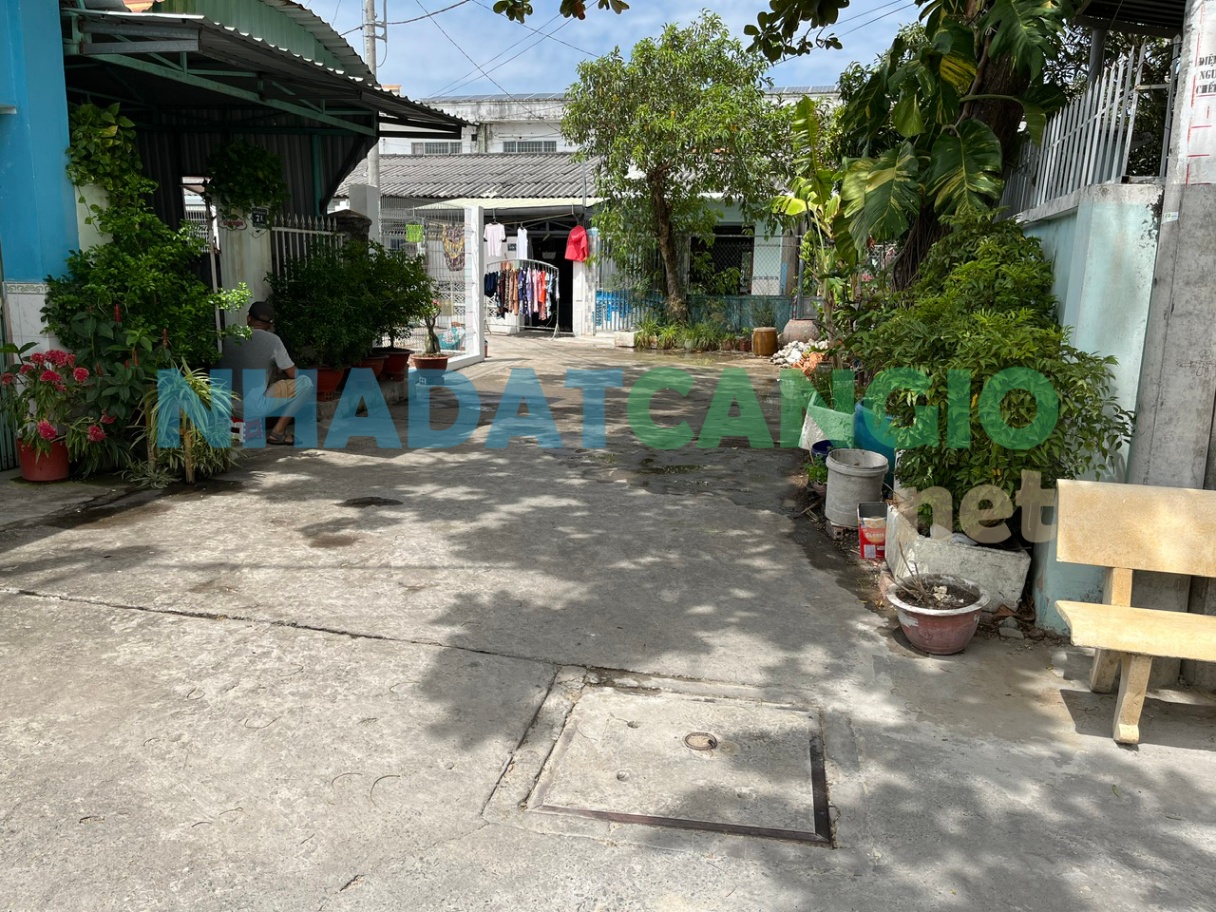 Bán Đất 2 Mặt Tiền Full Thổ Cư 150m2, Đường Bê Tông 3m, Cách Đường Lê Thương 30m, Trung Tâm Cần Thạnh