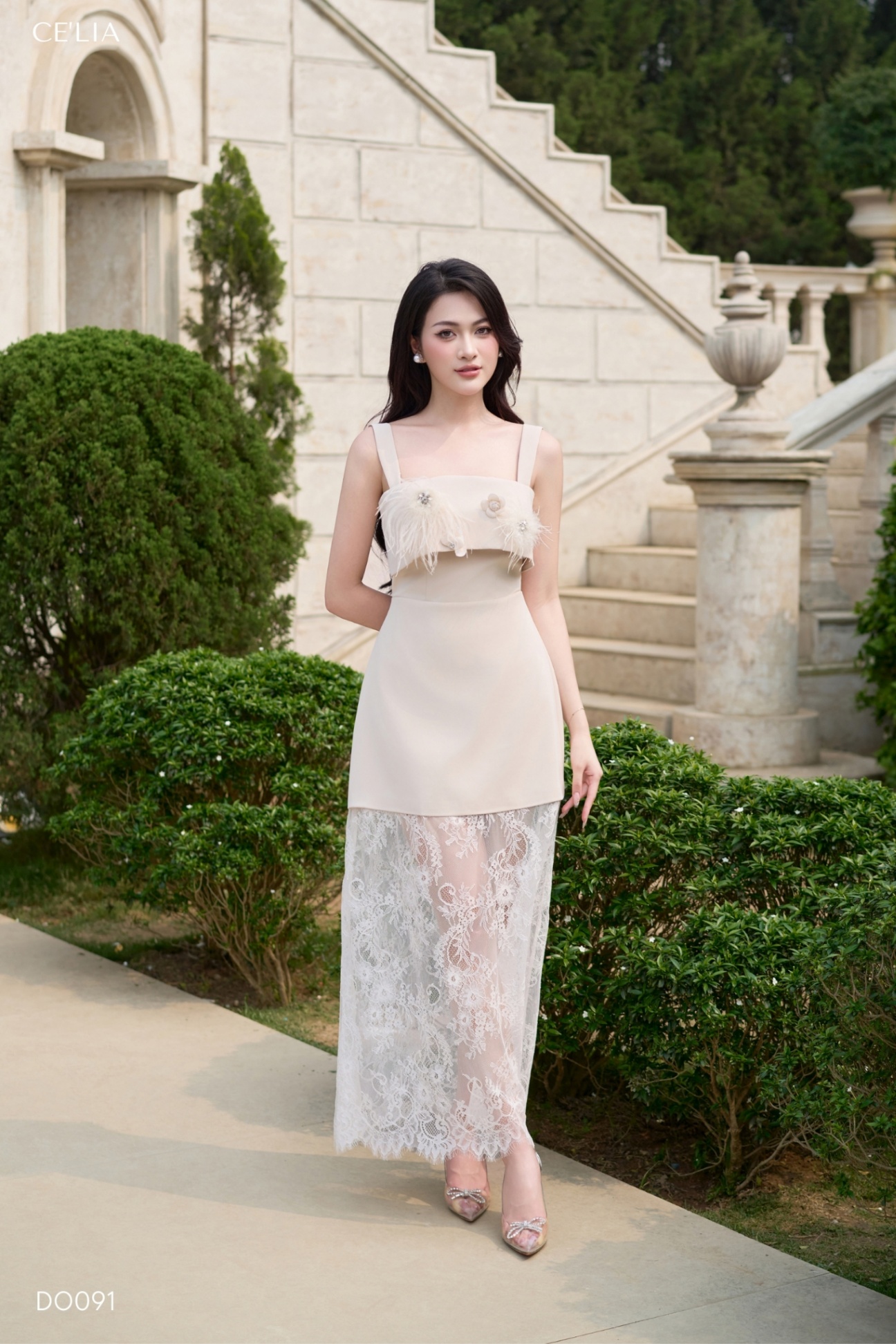 Đầm 2 dây phối chân ren