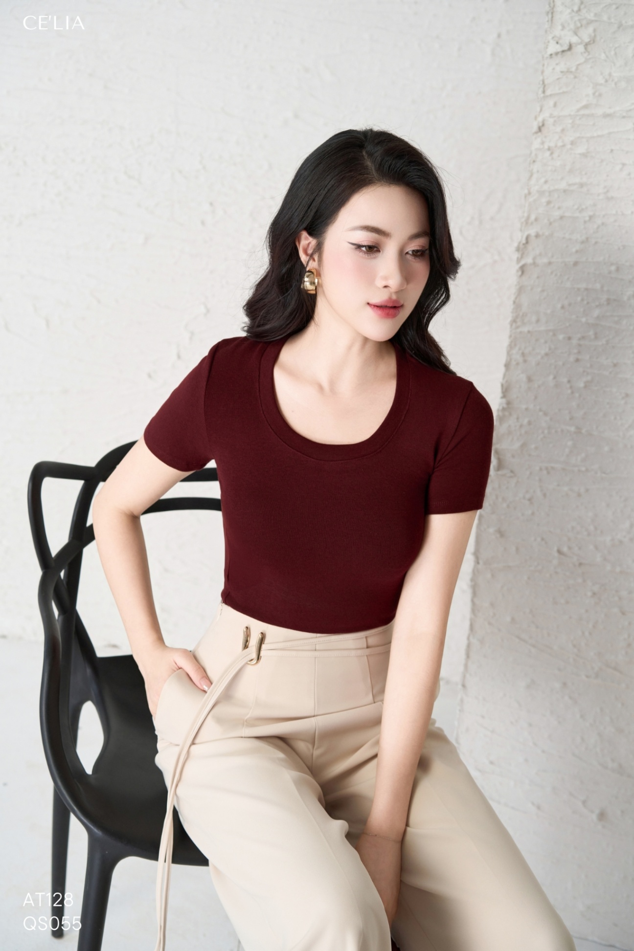 Áo thun cổ tròn thấp 2712